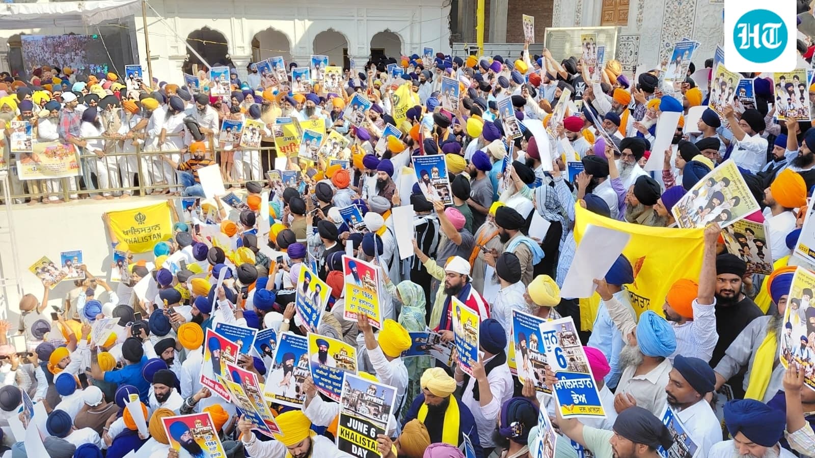 Amritsar on Edge: Pro-Khalistan Slogans and Bhinderanwale Posters Surface at Akal Takht