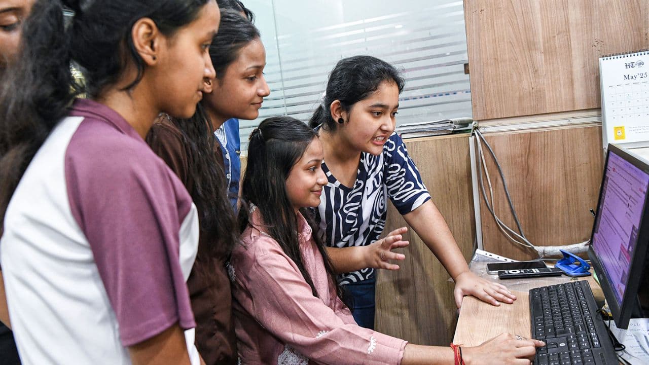 CBSE Class 12 Re-evaluation: Over 1.6 Lakh Students Seek Review Amid Portal Tech Scrutiny