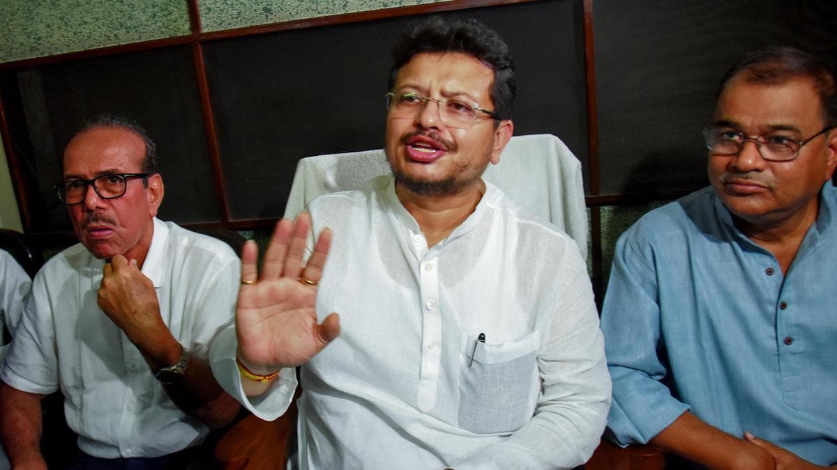 बंगाल में सियासी संकट: रिताब्रत बनर्जी विपक्ष के नेता बने, तृणमूल से 58 विधायक अलग
