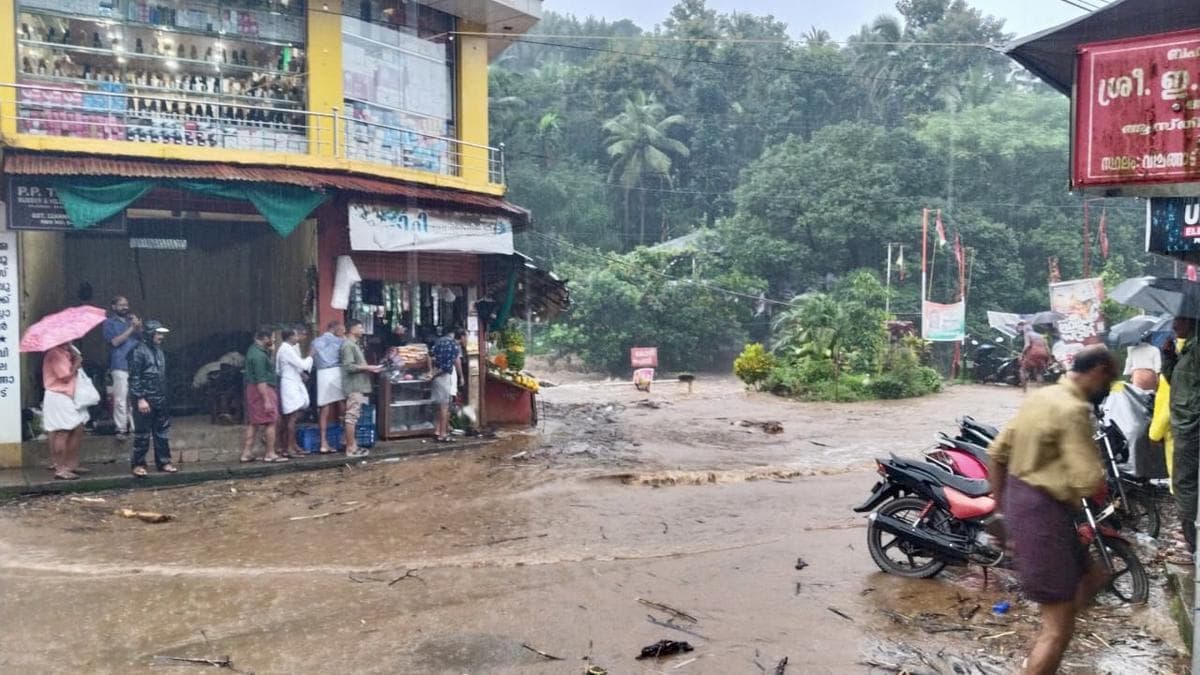 भारी बारिश के कारण विलांगड में भूस्खलन का खतरा, आपातकालीन निकासी के आदेश
