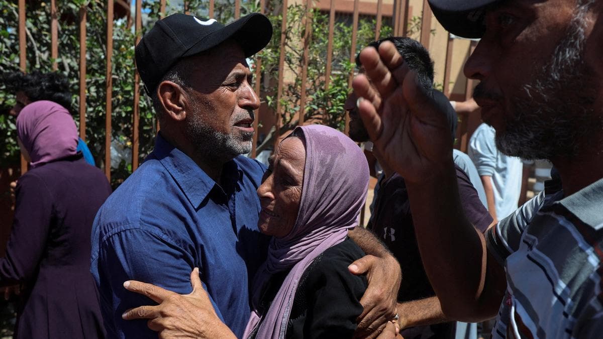 Fragile truce frays as Israeli strikes kill at least 10 in Gaza