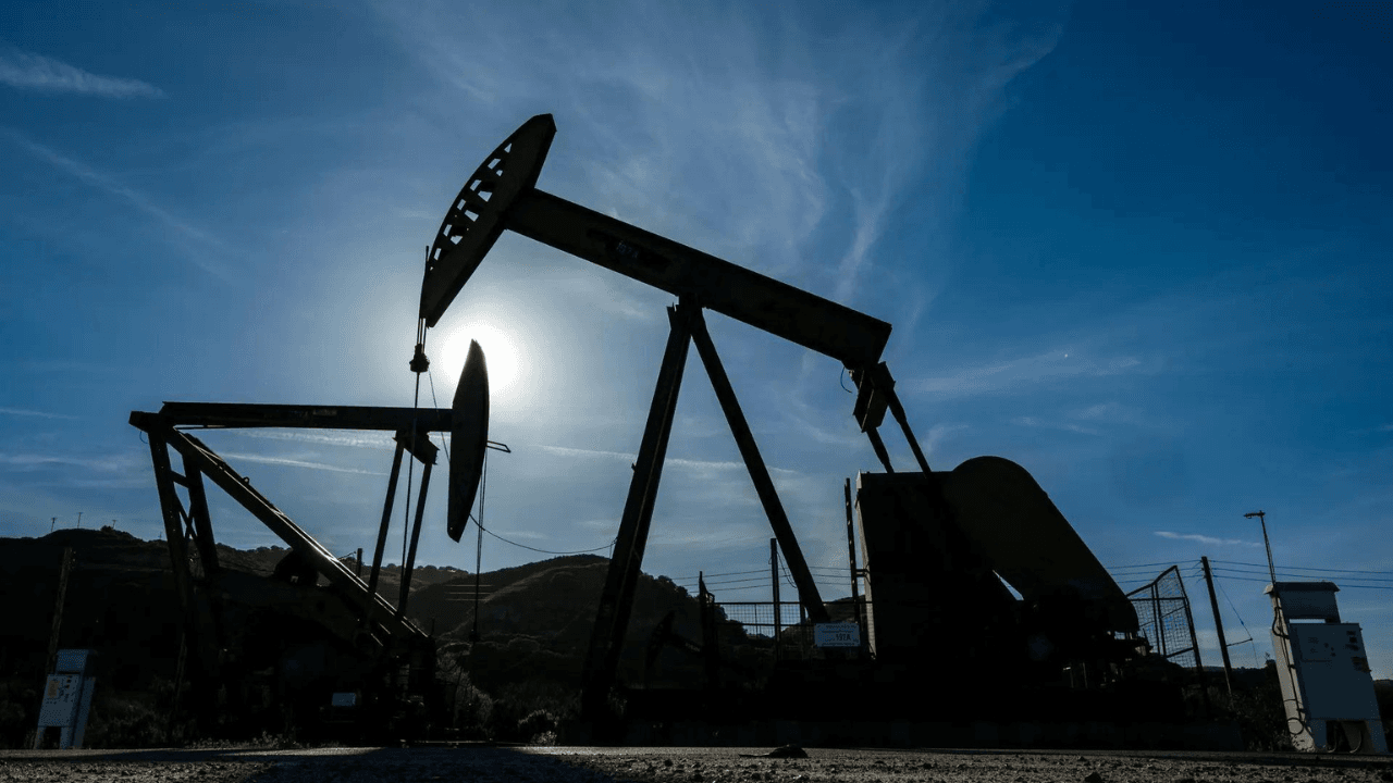 Global Oil Prices Fluctuate as Hezbollah Rejects Ceasefire Terms