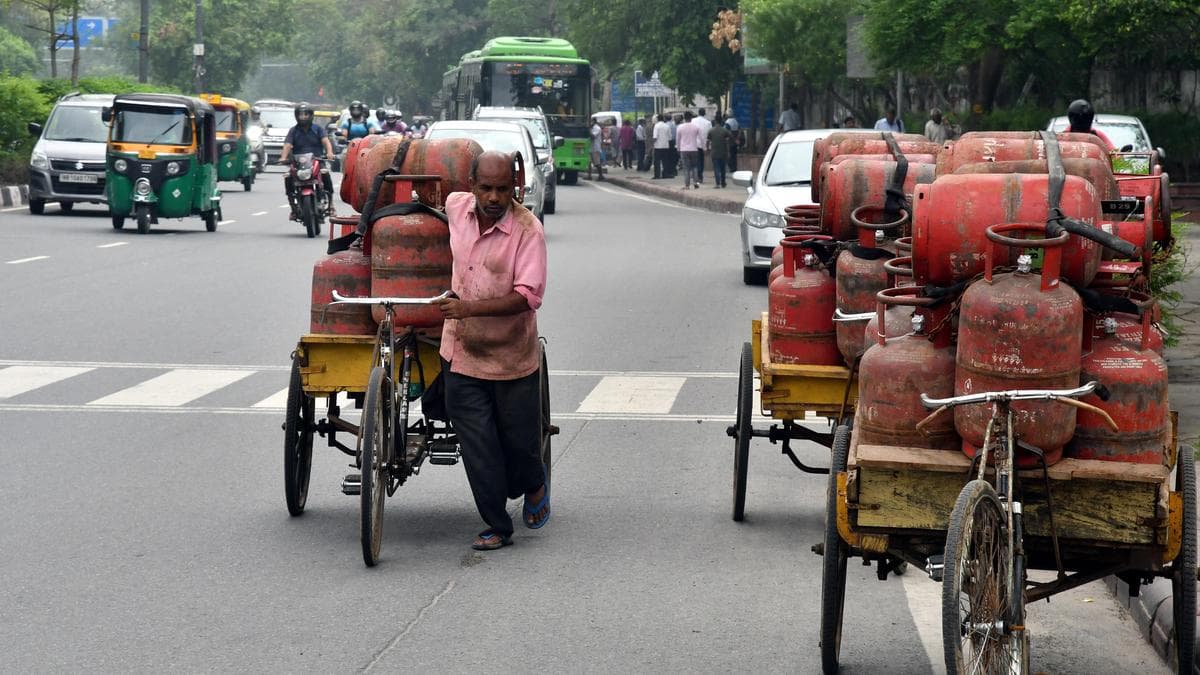 Household Budgets Squeezed as Domestic LPG Cylinder Price Hiked by ₹29
