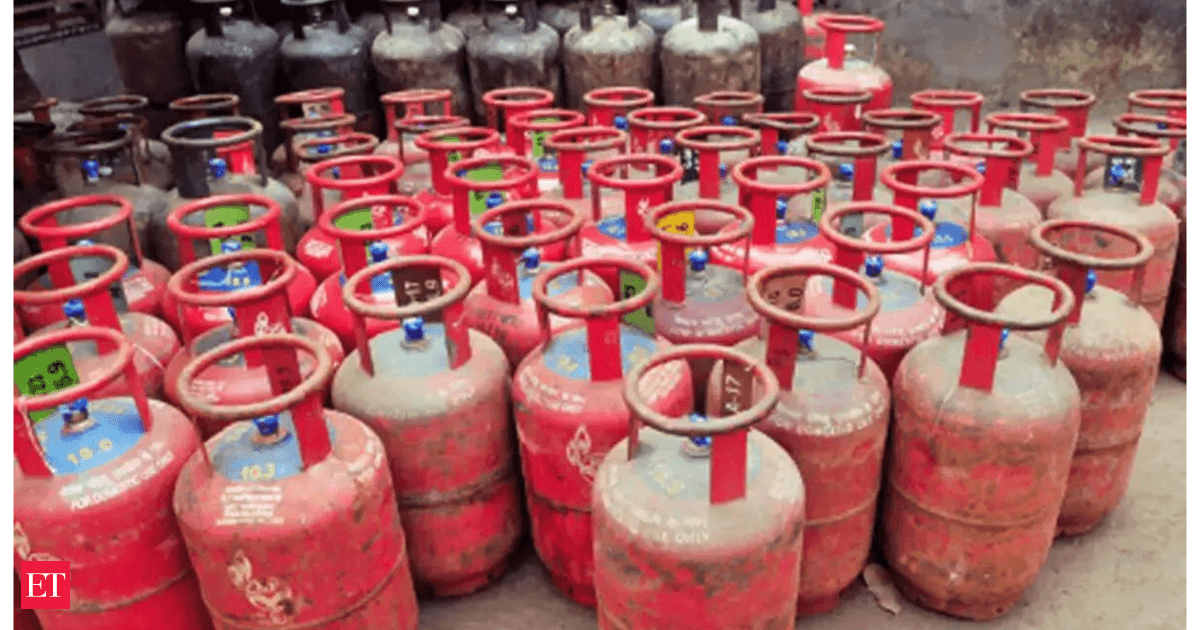 Kitchen Budget Tightens: Govt Cuts Subsidised Ujjwala LPG Quota to 4 Cylinders