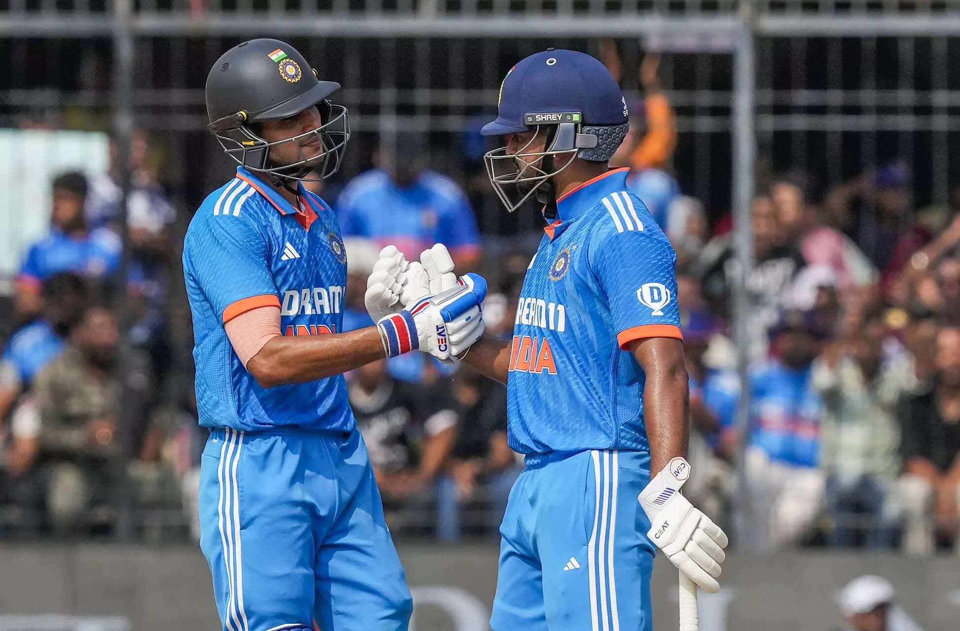 Leadership Dilemma: Why Sanjay Manjrekar Believes Shubman Gill Boasts Better Captaincy Credentials Than Shreyas Iyer
