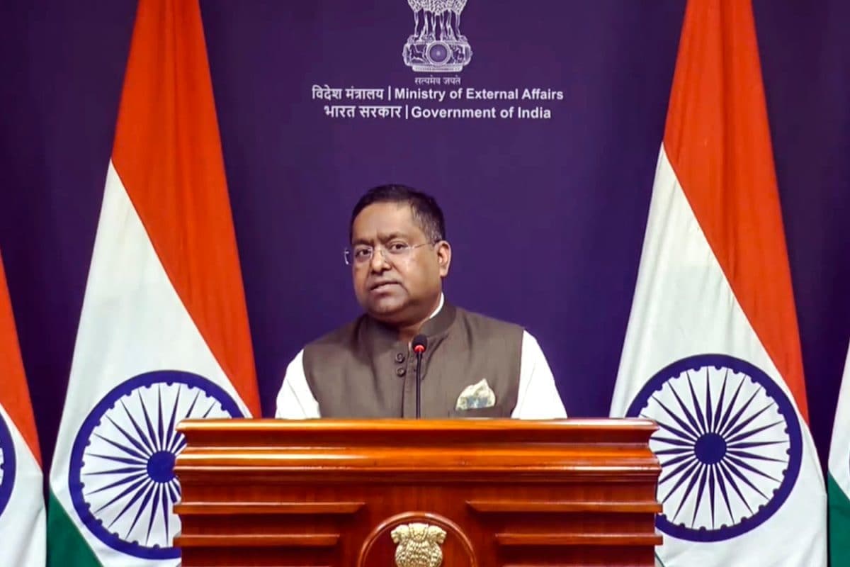 Over 1,000 Indians Deported From US So Far in 2026: MEA Confirms Ongoing Talks