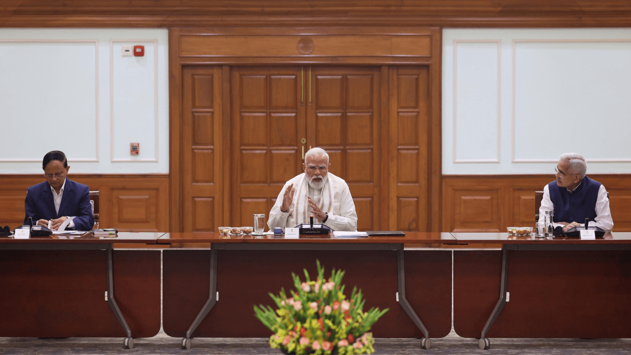 PM Modi Chairs High-Level EAC Meeting to Navigate Global Economic Headwinds