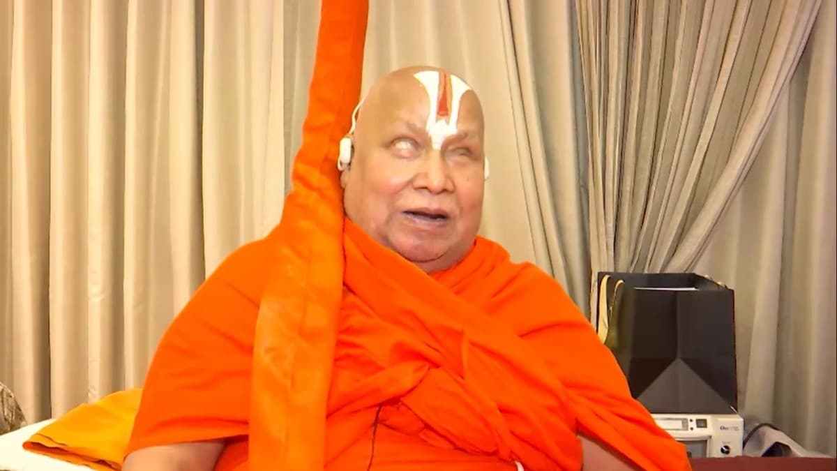 PoK का विलय बस दो दिन दूर था: लखनऊ में जगद्गुरु रामभद्राचार्य का बड़ा दावा