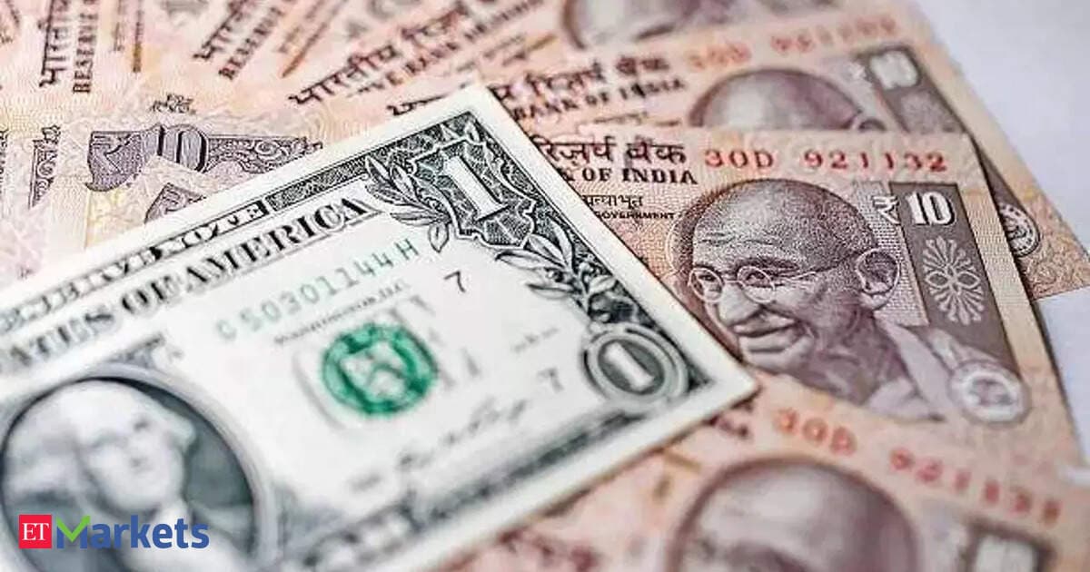 वैश्विक अनिश्चितता के बीच RBI की नीति से रुपया मजबूत