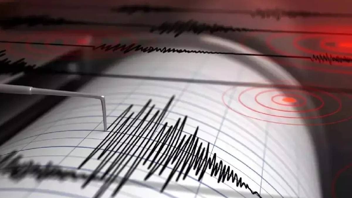 Seismic Alarm: Massive 8.2 Magnitude Quake Hits Philippines, Tsunami Fears Grip Region