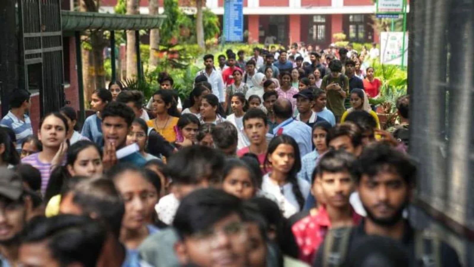 Surge in TNEA 2026 Applicants: Over 3 Lakh Students Register for Engineering Admission in Tamil Nadu