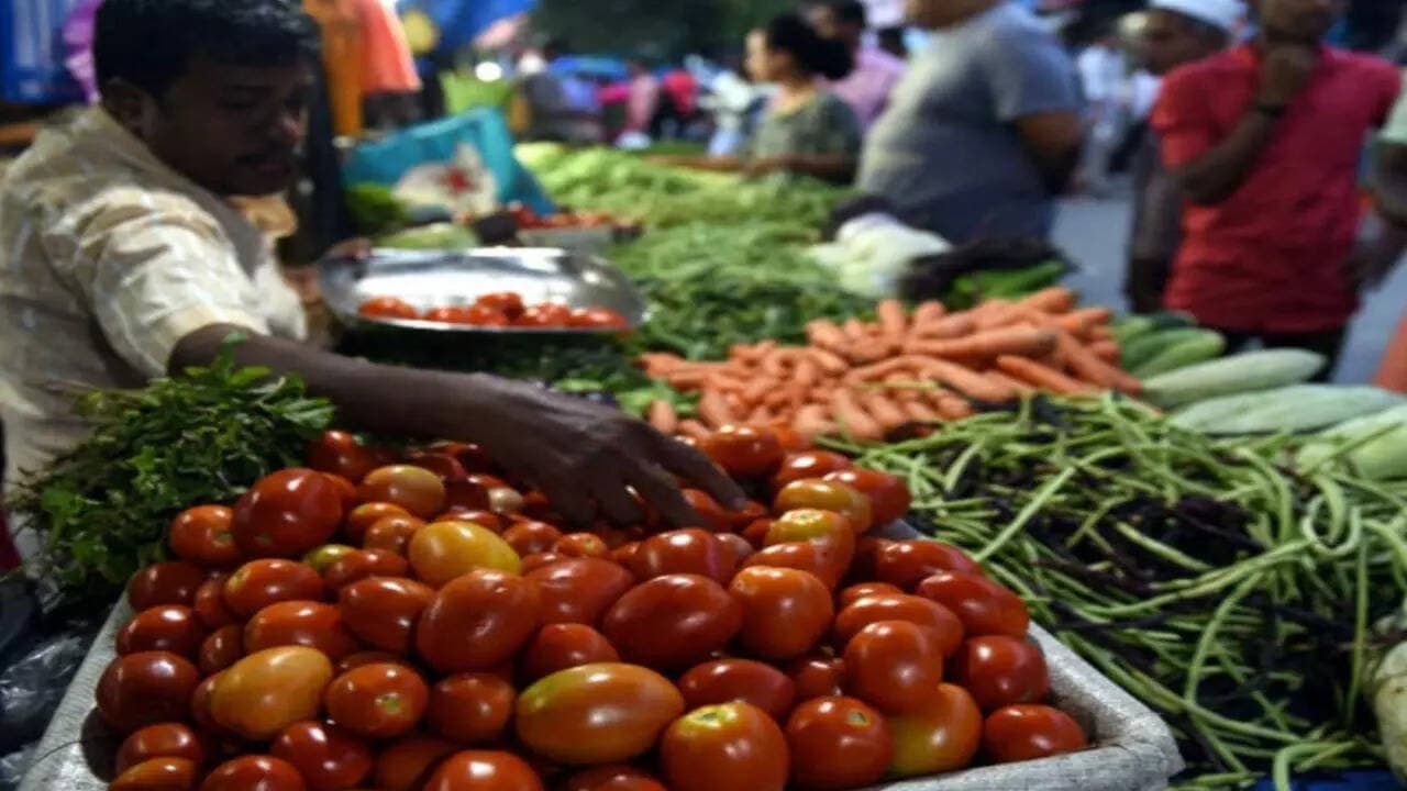 4% की दहलीज: क्यों आपकी मासिक किराने की बिल अब नजरअंदाज करना मुश्किल है