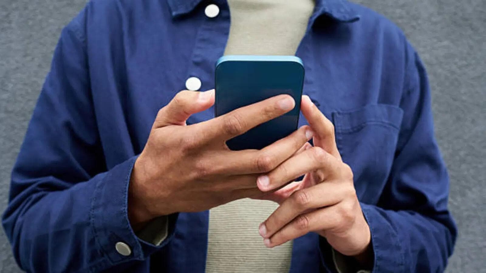 The Digital Paradox: Over 27% of Indian Households Remain Offline Despite Near-Universal Mobile Reach