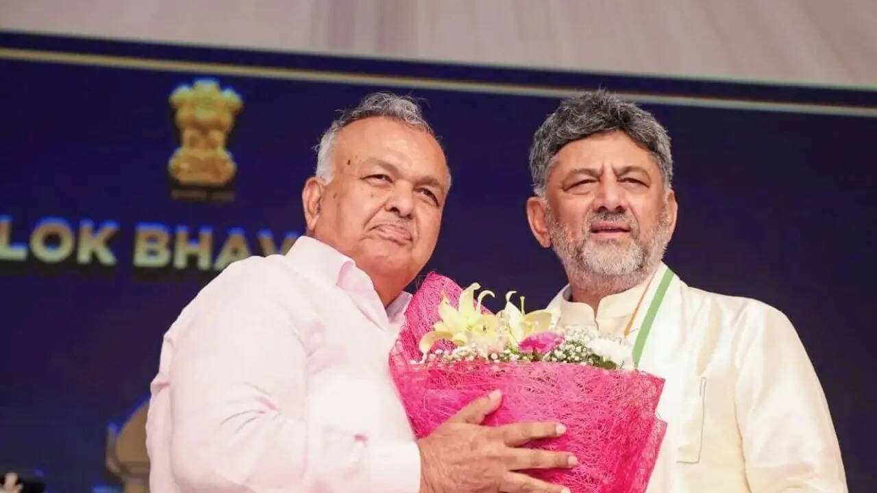 Turbulence in Karnataka: Veteran Minister Ramalinga Reddy Quits Cabinet Over Portfolio Snub